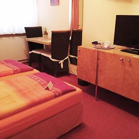 Stadthotel-Garni ノイヴィート エクステリア 写真